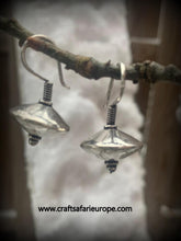 Load image into Gallery viewer, Handmade Sterling silver drop Earring