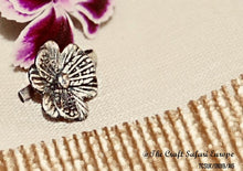 Load image into Gallery viewer, Medium flower Nose Pin
