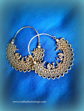 Load image into Gallery viewer, Classsic Sterling Silver Hoop Earring
