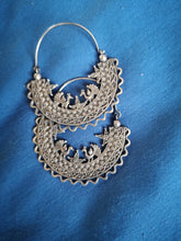 Load image into Gallery viewer, Classsic Sterling Silver Hoop Earring
