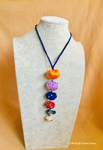 Load image into Gallery viewer, 3 beads Fabric Necklace
