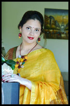 Load image into Gallery viewer, Multicoloured fabric necklace with kantha stitches
