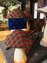 Load image into Gallery viewer, Patola patterned Clutch
