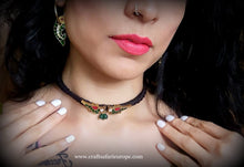 Load image into Gallery viewer, Threaded Choker with silver pendant
